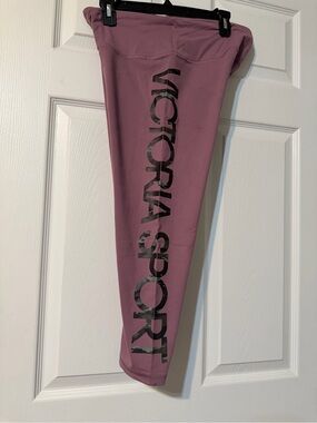 Victoria Sport Capri Activewear